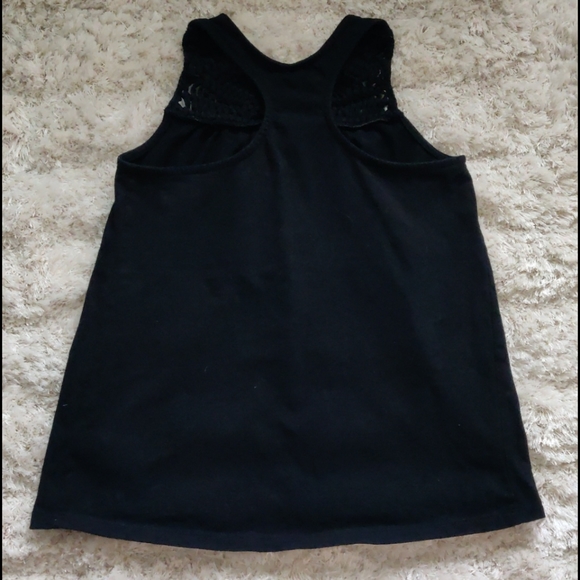 🎉HP🎉 EUC Girl's crochet tank top - Picture 3 of 3